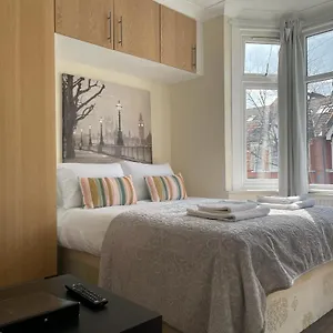 amazing-studio-room-in-walthamstoww.brighton-hotels-england.com/